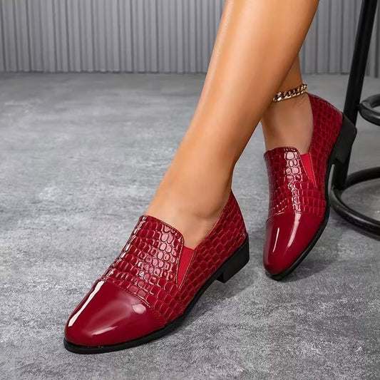 Comfortabele loafers voor dames in lak met krokoprint 2