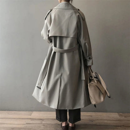 Dobbeltradet vandafvisende lang trenchcoat