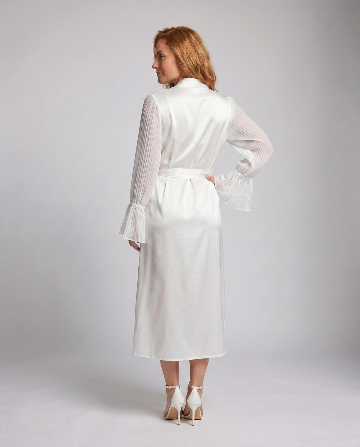 Elegant Satin Morgenkåbe Dame med Transparente Ærmer 4