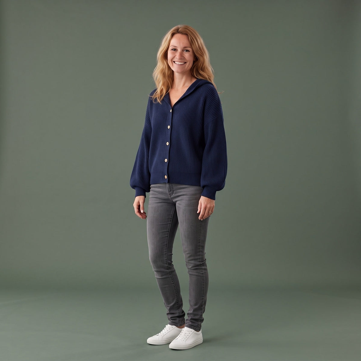 Hooded Cardigan, Sweater Dame med Hætte, Knapper og Ballonærmer